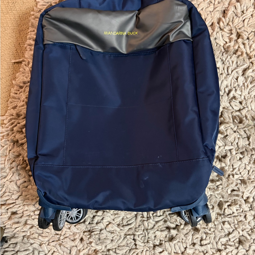 Mandarina Duck Duffel Bag Luggage Carry On W Wheels